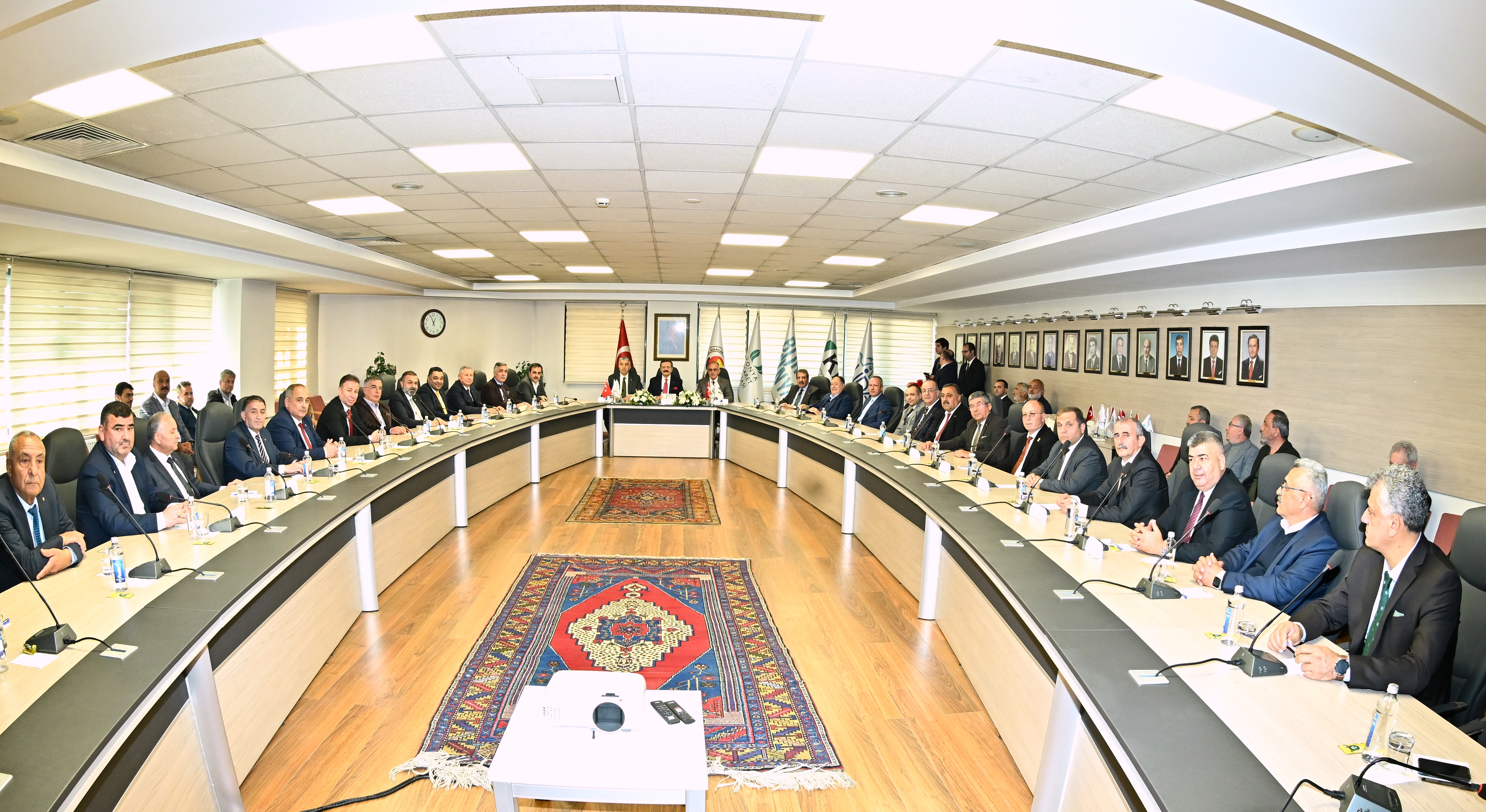 Hisarcıklıoğlu, Konya il/ilçe Oda/Borsa Başkanları ile buluştu